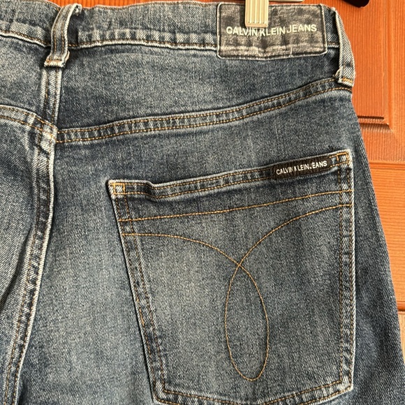 Calvin Klein Jeans Waist 32โ Length 30โ EUC - Picture 5 of 6
